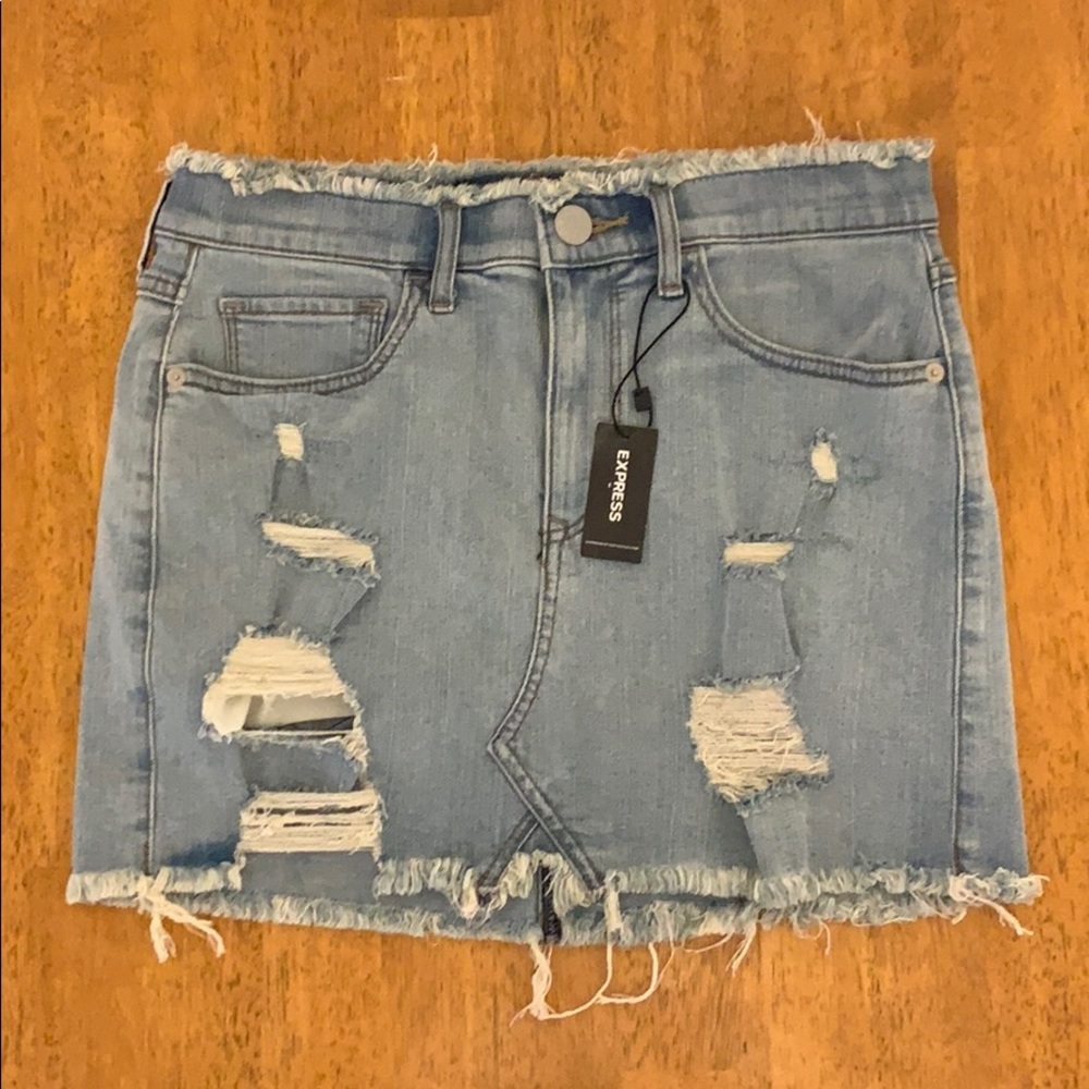 Express distressed jean skirt